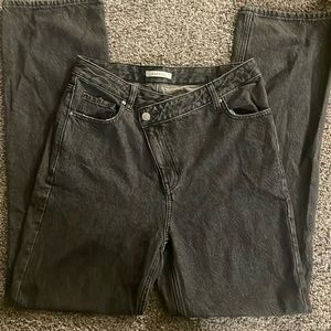 PacSun 90s Boyfriend Asymmetrical Jeans